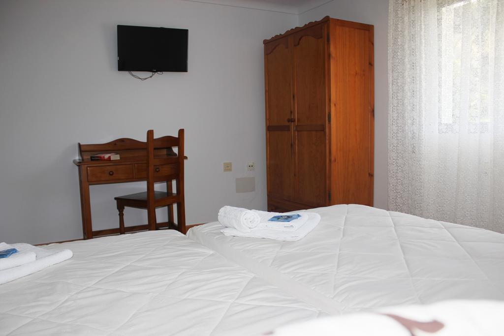 Pension Algarrobena Алгаробо Екстериор снимка